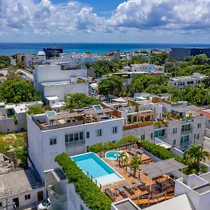 Papaya Apartment
